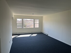 809 N Bethlehem Pike, Unit C-1 in Ambler, PA - Building Photo - Building Photo