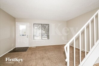 30W118 Maplewood Dr in Warrenville, IL - Building Photo - Building Photo