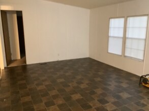 9572 SW Eugene Rd in Augusta, KS - Building Photo - Building Photo
