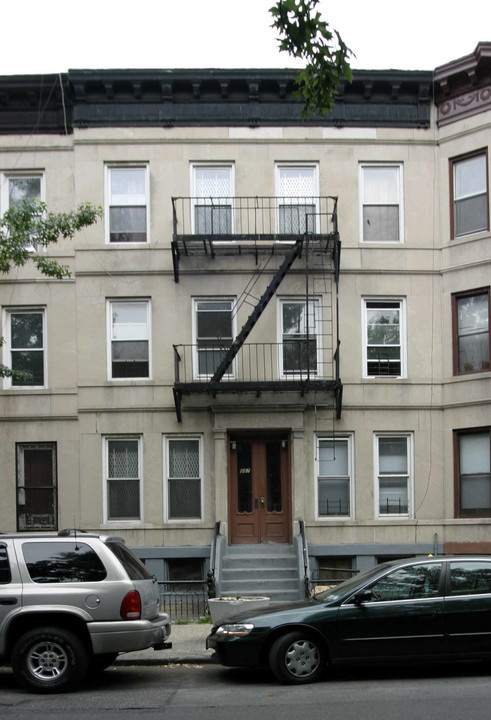 887 Saint Johns Pl in Brooklyn, NY - Building Photo