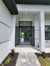 3302 E 18th St in Lehigh Acres, FL - Foto de edificio - Building Photo