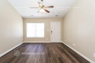 1326 Laurel Woods Dr in Gastonia, NC - Foto de edificio - Building Photo