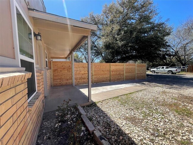 1115 Brookswood Ave in Austin, TX - Building Photo - Building Photo