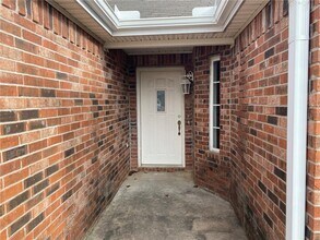 911 SW Cheyenne Dr in Bentonville, AR - Building Photo - Building Photo