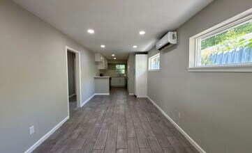 3028 Francis St in Houston, TX - Building Photo - Building Photo