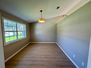 529 Long Lake Dr in Pensacola, FL - Building Photo - Building Photo