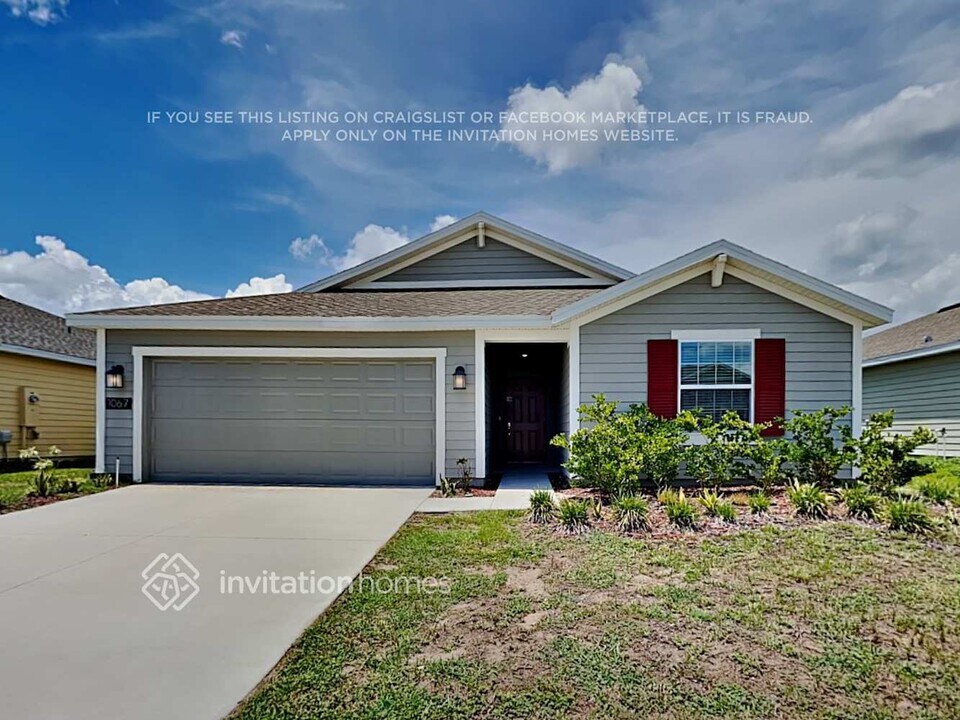 1067 Caitlin Loop in Haines City, FL - Building Photo