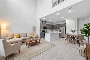 8120 Foraker St in Frisco, TX - Building Photo