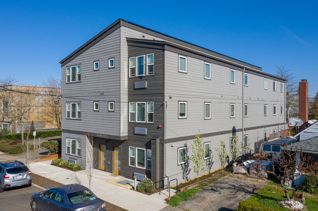 6103 SE Cora St in Portland, OR - Building Photo