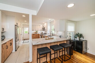 418 S Rose St in Palatine, IL - Building Photo - Building Photo