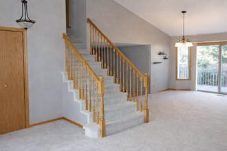 2113 Santa Barbara Dr in Bismarck, ND - Building Photo - Building Photo