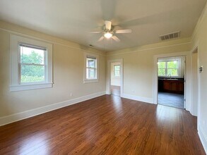 56 Starnes Ave in Asheville, NC - Building Photo - Building Photo