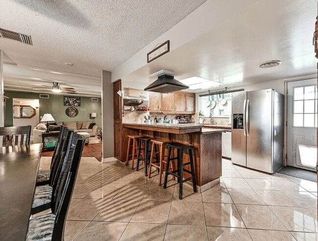 218 S Primrose St in Ridgecrest, CA - Building Photo - Building Photo