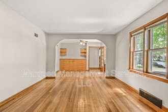 534 Wilson St in Sun Prairie, WI - Building Photo - Building Photo