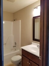 9 Cherry Tree Ln, Unit 9 Cherry Tree in Glen Carbon, IL - Building Photo - Building Photo