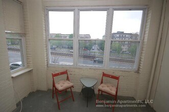 1632 Commonwealth Ave, Unit 5 in Boston, MA - Building Photo - Building Photo