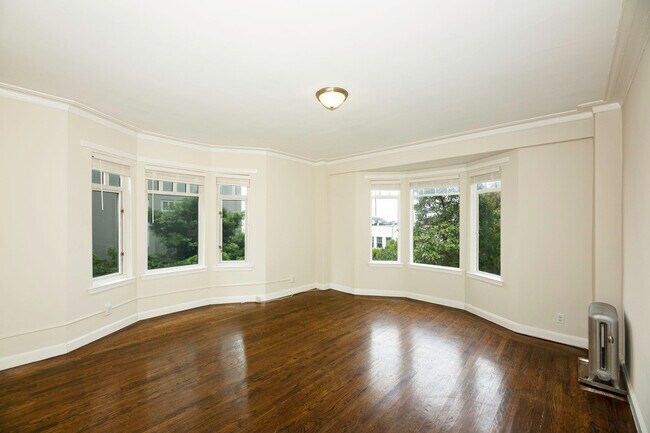 1320-1380 Lombard in San Francisco, CA - Foto de edificio - Building Photo