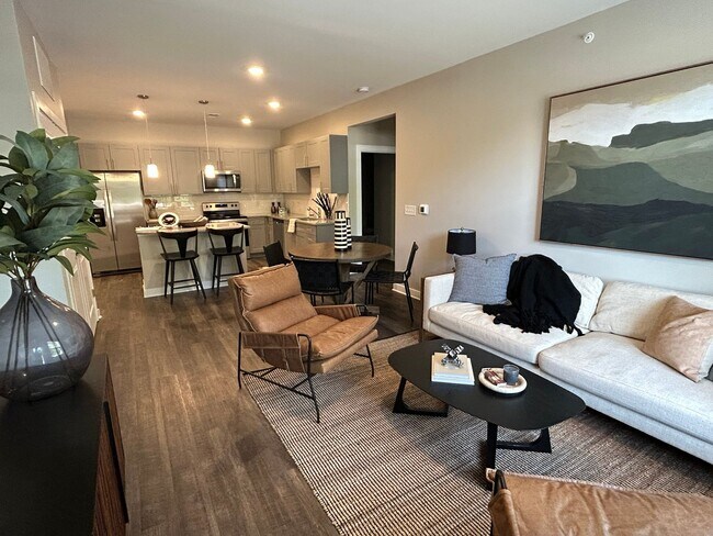 Founders Pointe Apartments in Franklin, IN - Building Photo - Building Photo