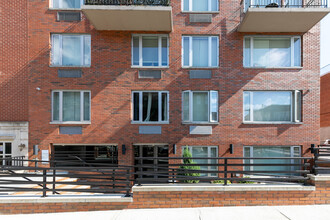 Penelope Residences in Astoria, NY - Foto de edificio - Building Photo