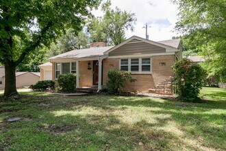 1425 Vista Ln in Manhattan, KS - Building Photo - Building Photo