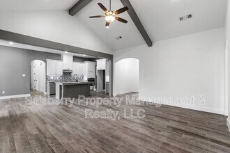 121 Cedar Ln in Roanoke, TX - Building Photo - Building Photo