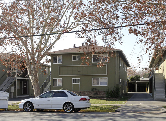 1085 N 5th St in San Jose, CA - Foto de edificio - Building Photo