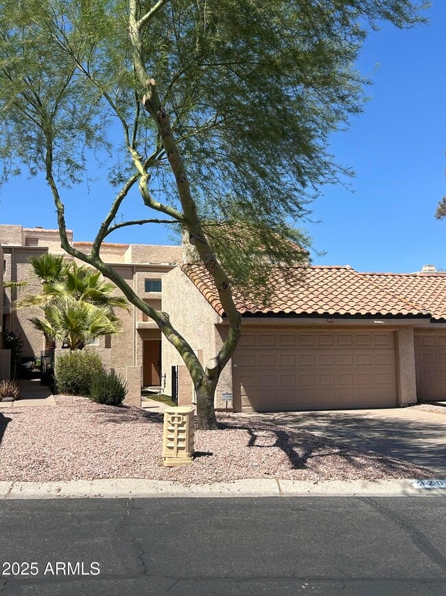 property at 320 E Larkspur Ln