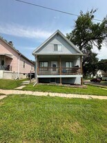 1402 Dorcas St in Omaha, NE - Building Photo