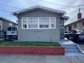 1446 Mitchell St in Oakland, CA - Building Photo - Building Photo