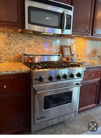 1122 Oro Ridge in Palm Springs, CA - Building Photo - Building Photo