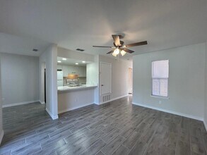 100 Hillside Rd, Unit 118 in Laredo, TX - Building Photo - Building Photo