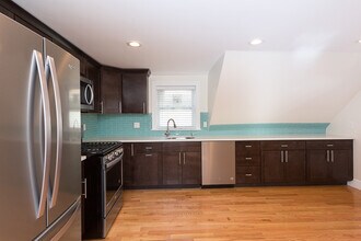 9 Rock Valley Ave, Unit 2 in Everett, MA - Building Photo - Building Photo