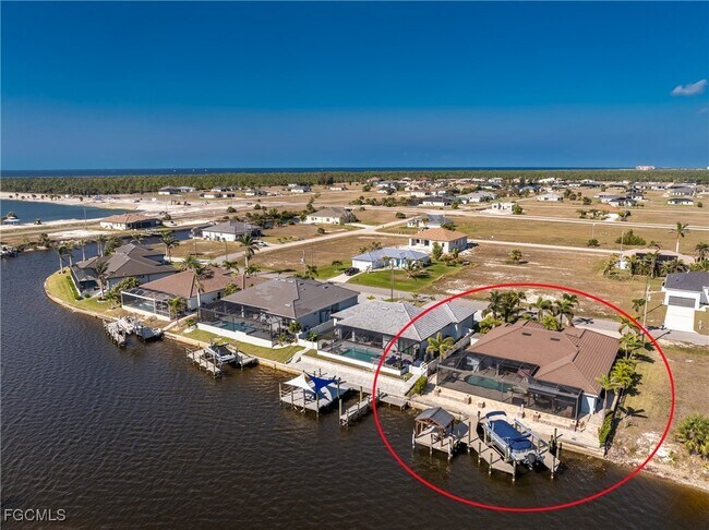 4128 NW 36th Ln in Cape Coral, FL - Building Photo - Building Photo