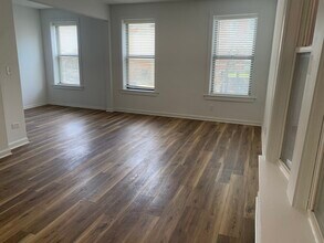 2643 W Armitage Ave in Chicago, IL - Building Photo - Building Photo