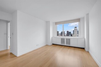 301 W 53rd St in New York, NY - Building Photo - Building Photo