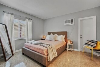 1215 NE 17th Ave in Fort Lauderdale, FL - Building Photo - Building Photo