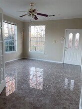 6131 E Houston Rd in Houston, TX - Building Photo - Building Photo