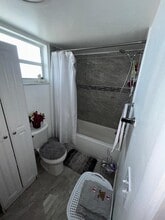 719 Lori Dr, Unit 314 in Palm Springs, FL - Building Photo - Building Photo