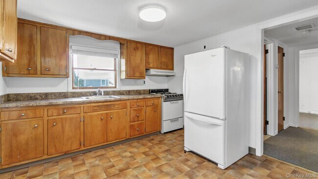 12 Smith St in Glen Cove, NY - Building Photo - Building Photo