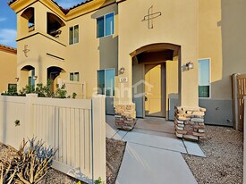 20025 N 20th St in Phoenix, AZ - Building Photo