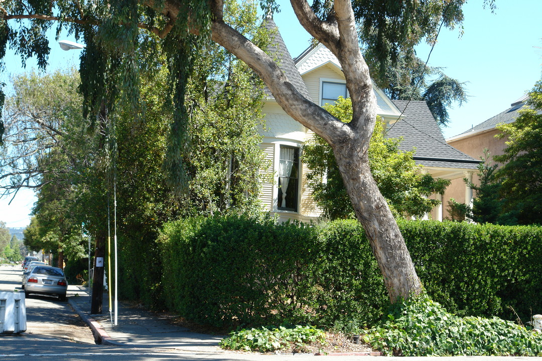 2301 Ashby Ave in Berkeley, CA - Building Photo