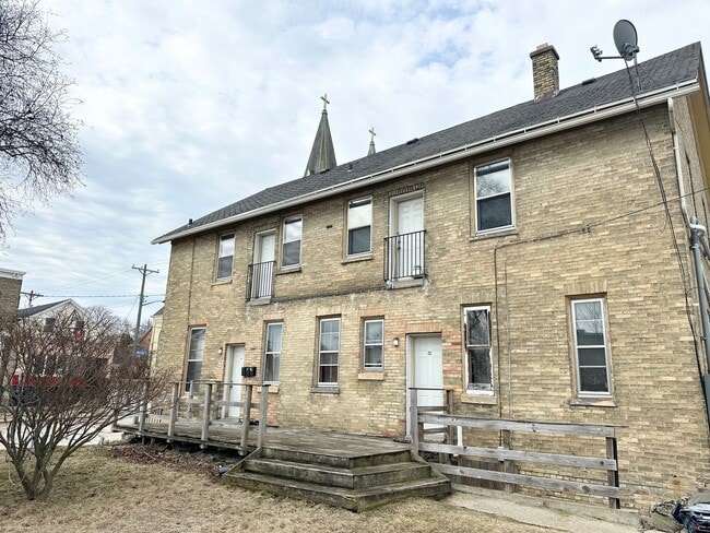 2016 Marshall St in Manitowoc, WI - Building Photo - Building Photo