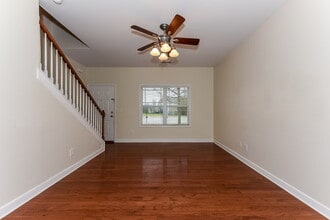 8002 Starling Ct in Spring Hill, TN - Building Photo - Building Photo