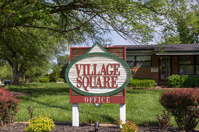 Village Square in Hazelwood, MO - Building Photo - Building Photo