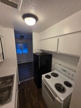 3265 E 143rd St, Unit 307 in Cleveland, OH - Building Photo - Building Photo