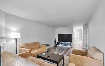 92 Ginger Dr in Lumberton, NJ - Building Photo - Building Photo