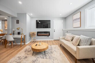 81 Luna St in Providence, RI - Building Photo - Building Photo