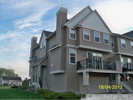 13636 Brick Path in Rosemount, MN - Building Photo