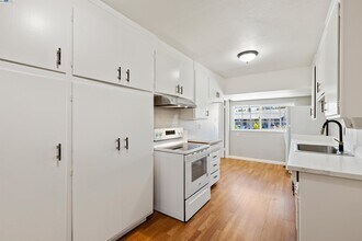666 Bluefield Ln in Hayward, CA - Building Photo - Building Photo