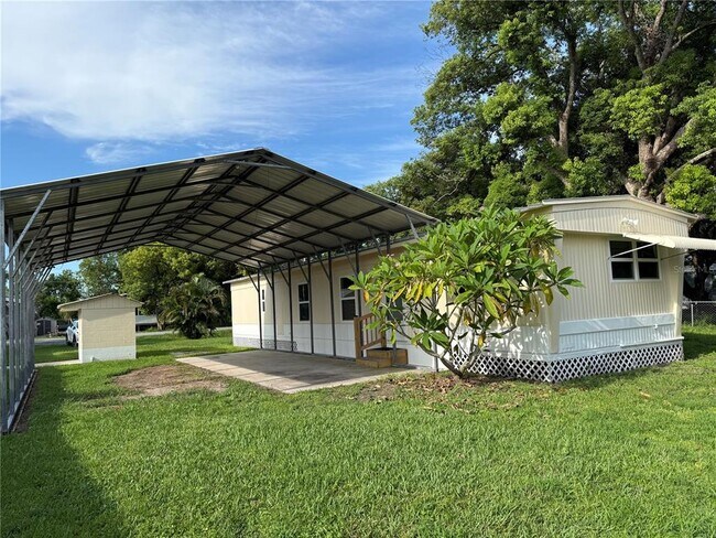 255 Trailer Ln in Kissimmee, FL - Building Photo - Building Photo